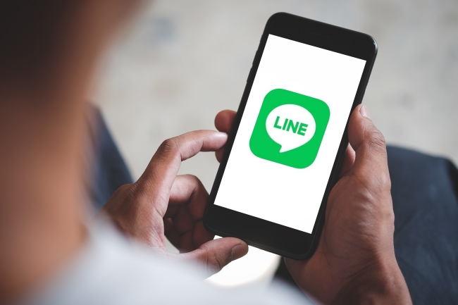 LINEの友達削除で相手からも消えたい時は？復活した時のトーク履歴なしの復元方法もご紹介